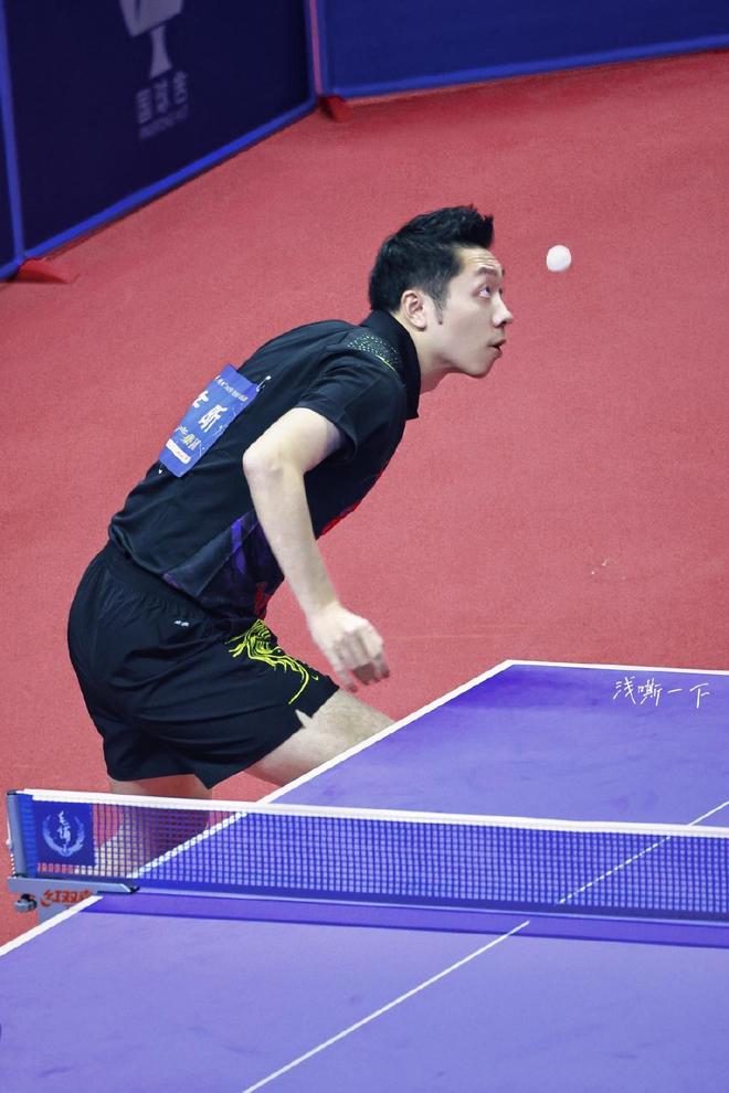 转会市场的 转会市场的