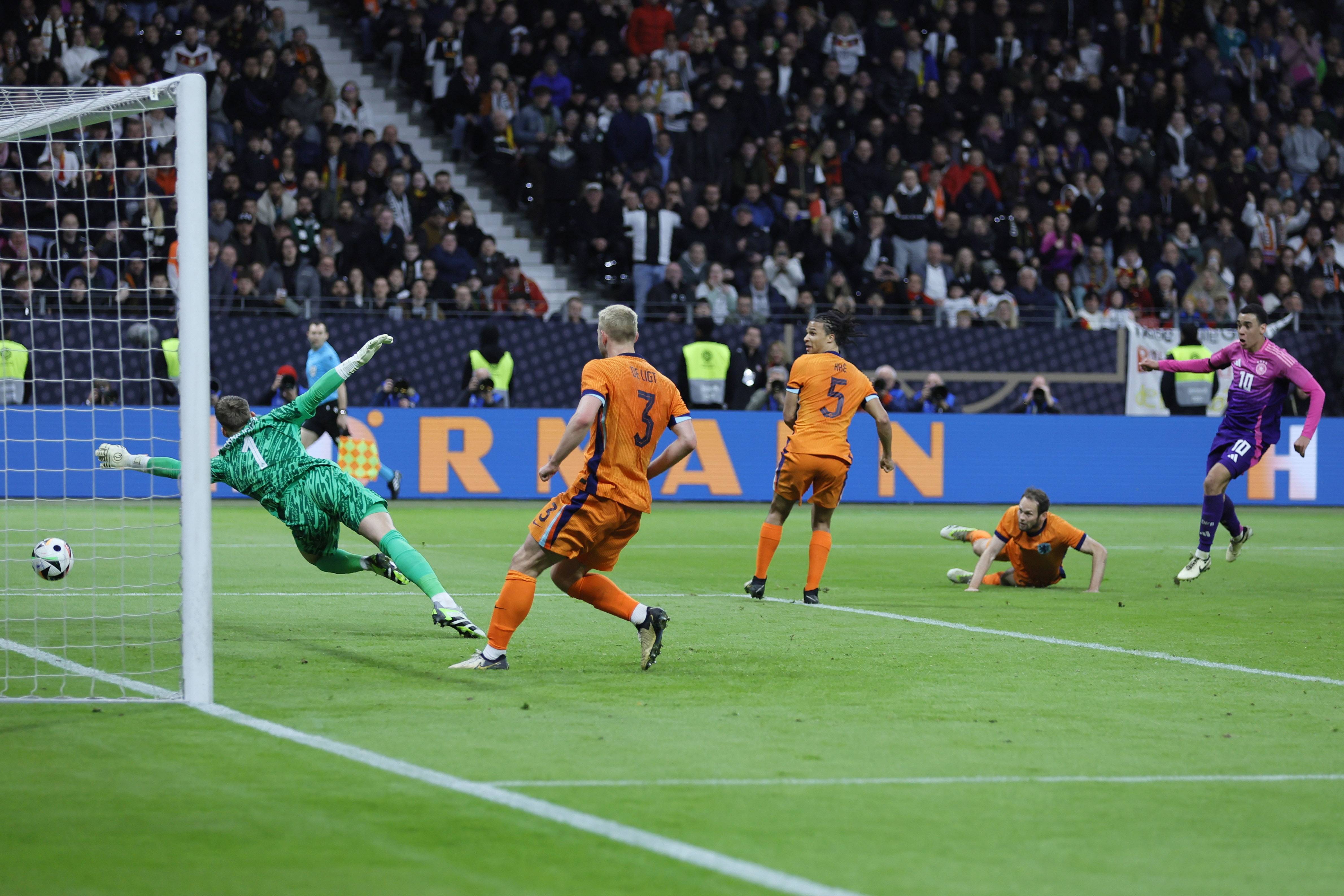 球的中心 球的中心