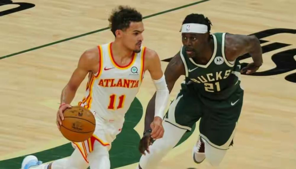 角球员在高 角球员在高